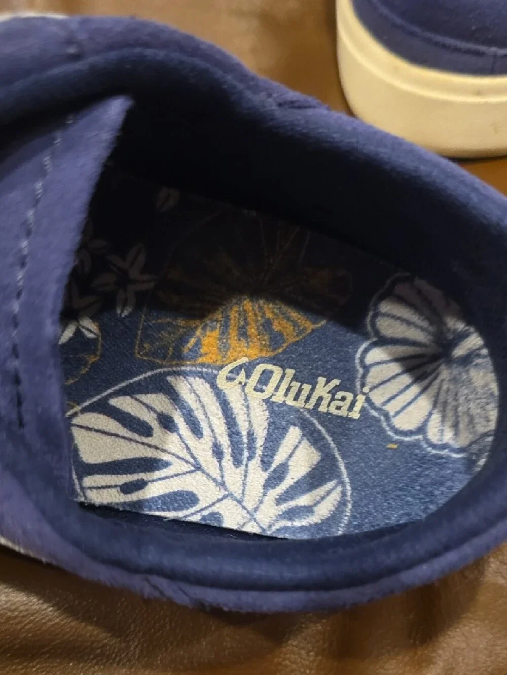 OluKai Womens Ha'upu Navy/White Suede Sneakers Sz 8/38 - Picture 6 of 8